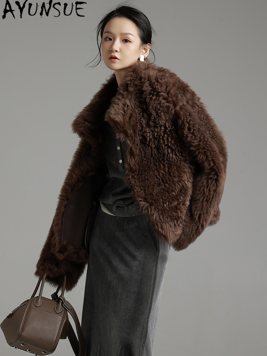 AYUNSUE Natural Tuscany Sheeps - огляд і ціна Wool Coat Peacoat