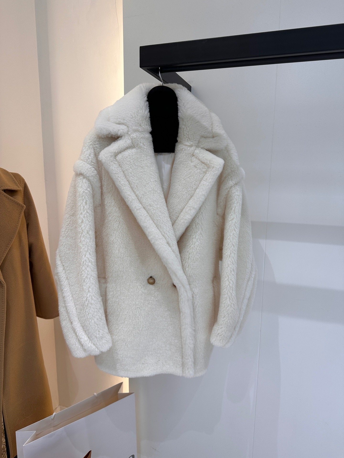 Max Short Teddy Bear Coat 62%  - огляд і ціна Wool Coat Peacoat